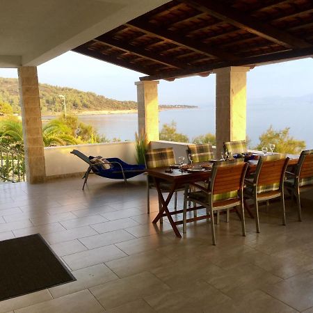 Schoenes Ferienhaus Direkt Am Meer Stomorska Exterior foto